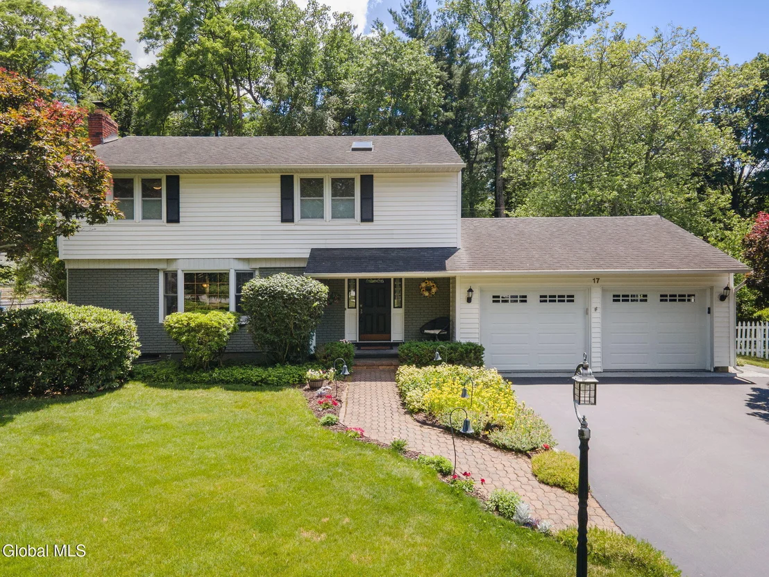 Photo of 17 Northgate Drive