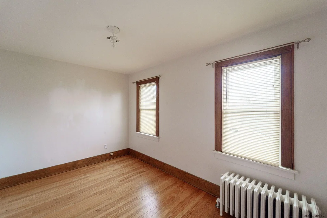 Photo of 32 MARWILL Street