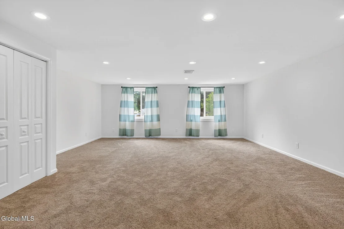 Photo of 28 Kellogg Road
