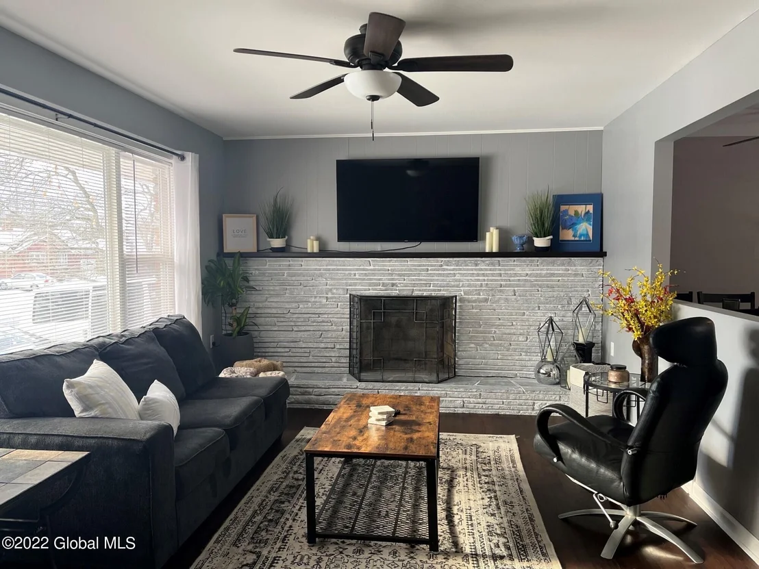 Photo of 1393 Kingston Ave