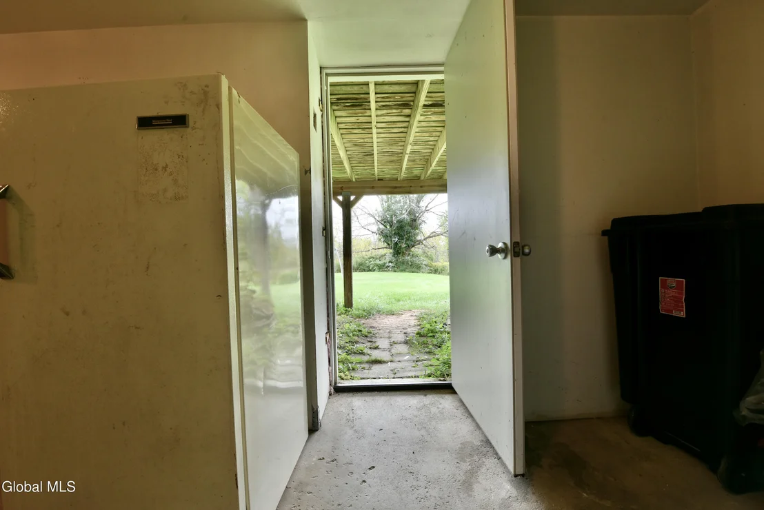 Photo of 455 Middle Road