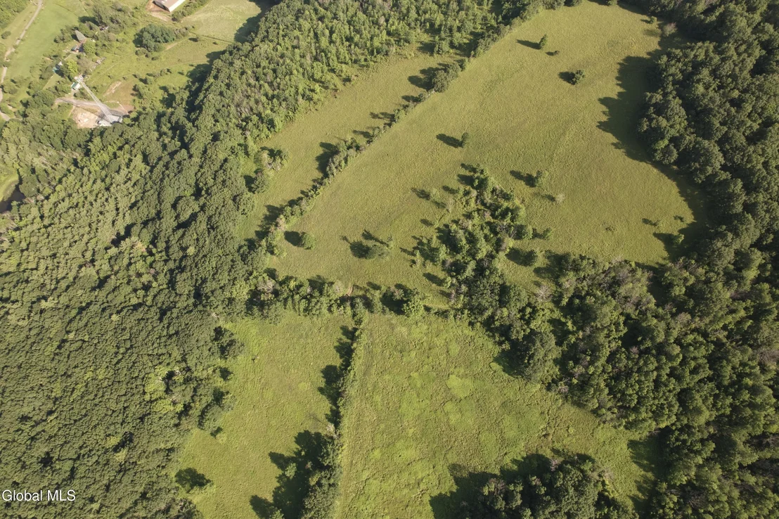 Photo of L-11 Earls Road