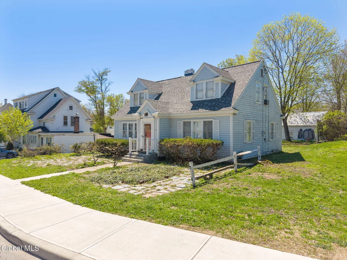 Photo of 137 Washington Avenue