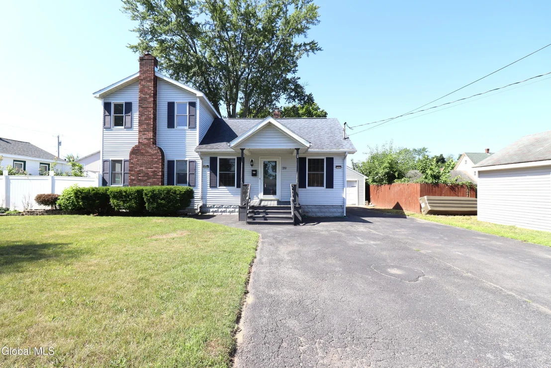 Photo of 319 Melrose Street