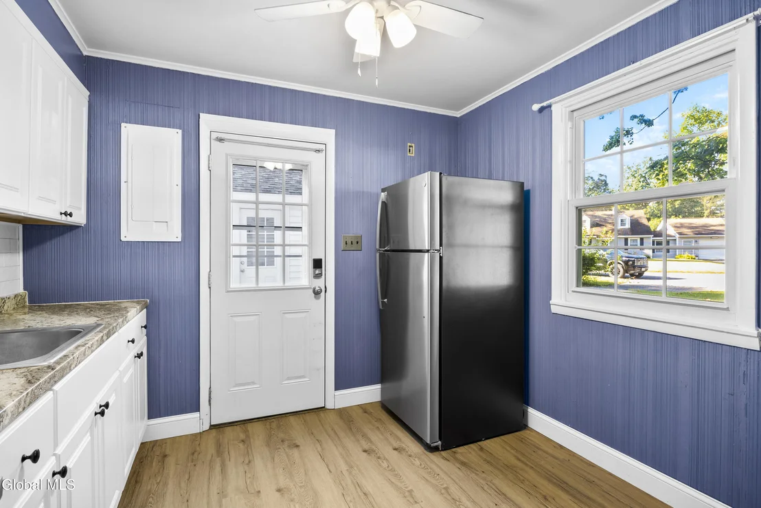 Photo of 1083 Inner Drive