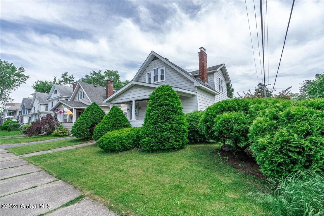 Photo of 1102 Baker Avenue