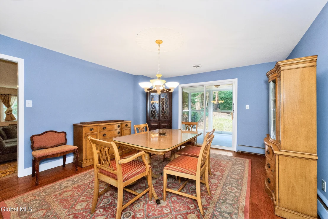 Photo of 7 N Maple Lane