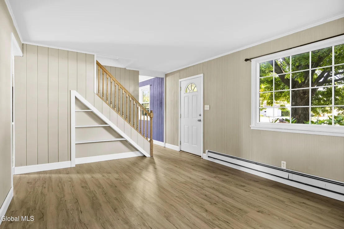 Photo of 1083 Inner Drive