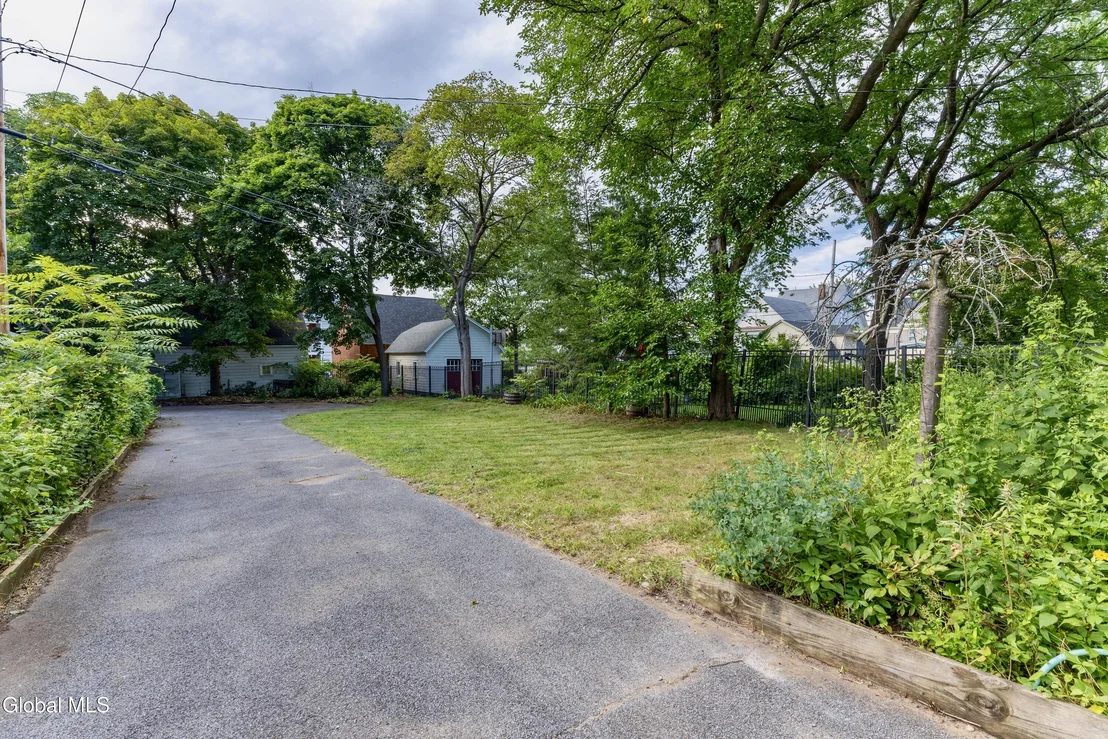 Photo of 6 Morris Avenue