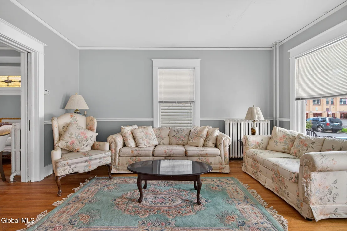 Photo of 446 Yates Street