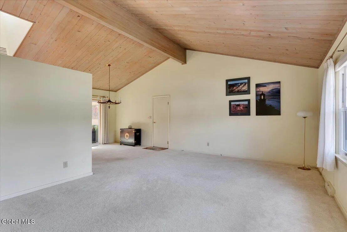 Photo of 109 Oakwood Drive