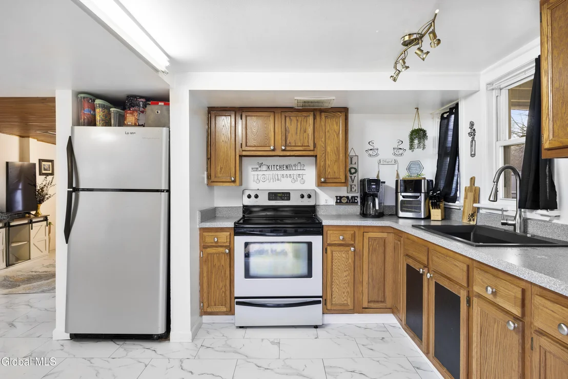 Photo of 79 Starr Avenue