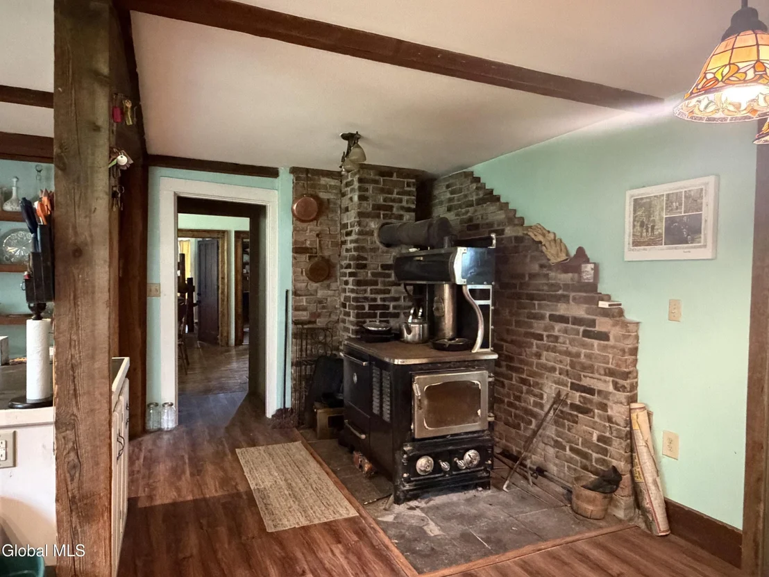 Photo of 2056 Creek Road