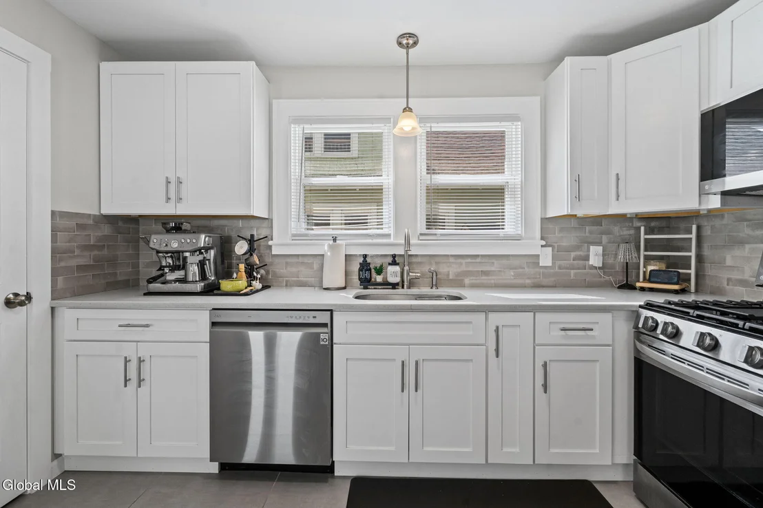 Photo of 370 Princetown Road
