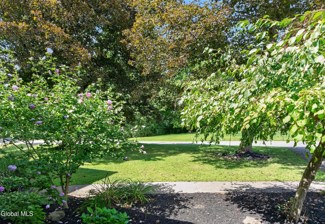Photo of 137 Mammoth Spring Road