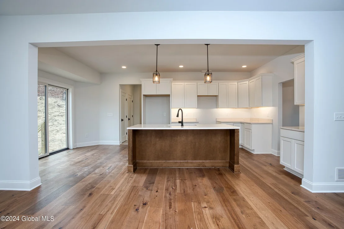 Photo of 245 Sharpe Road