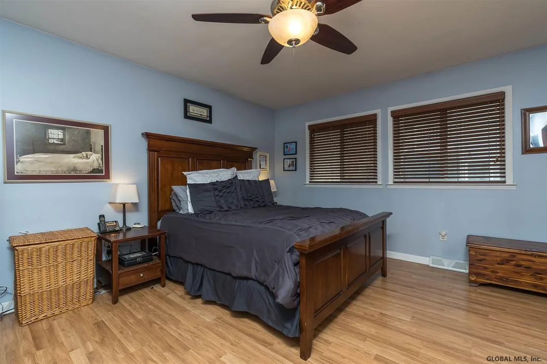 Photo of 2391 BROOKVIEW Road