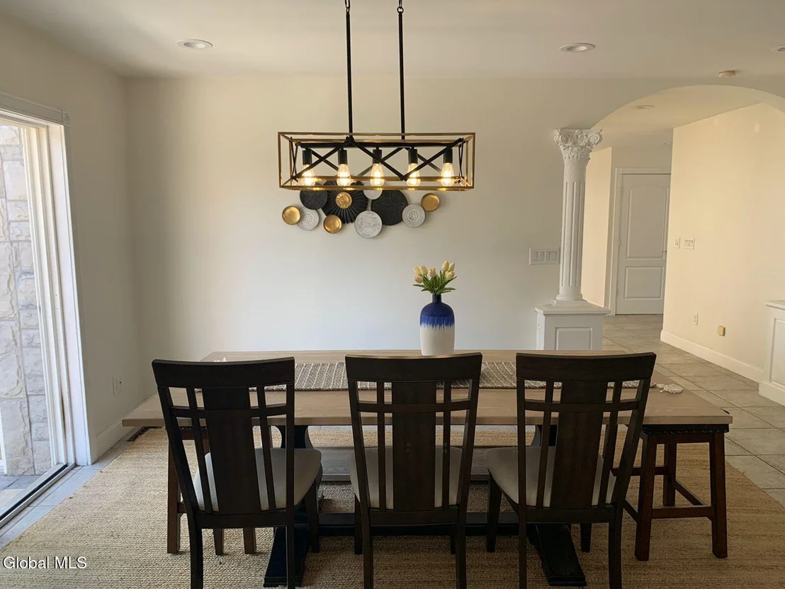 Photo of 2820 Balltown Road