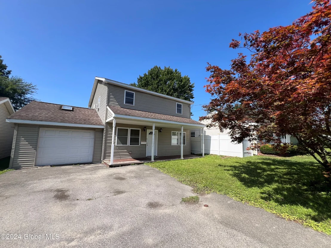 Photo of 313 Chiswell Road