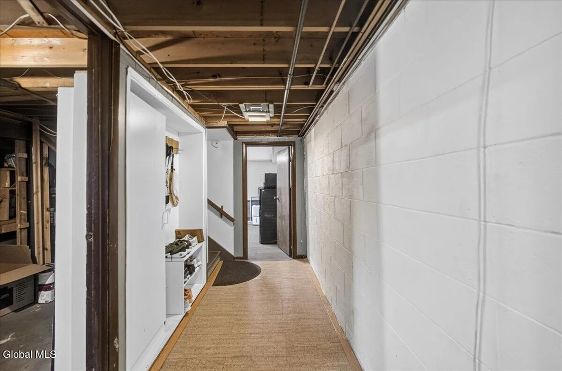 Photo of 5 Thunderbird Drive
