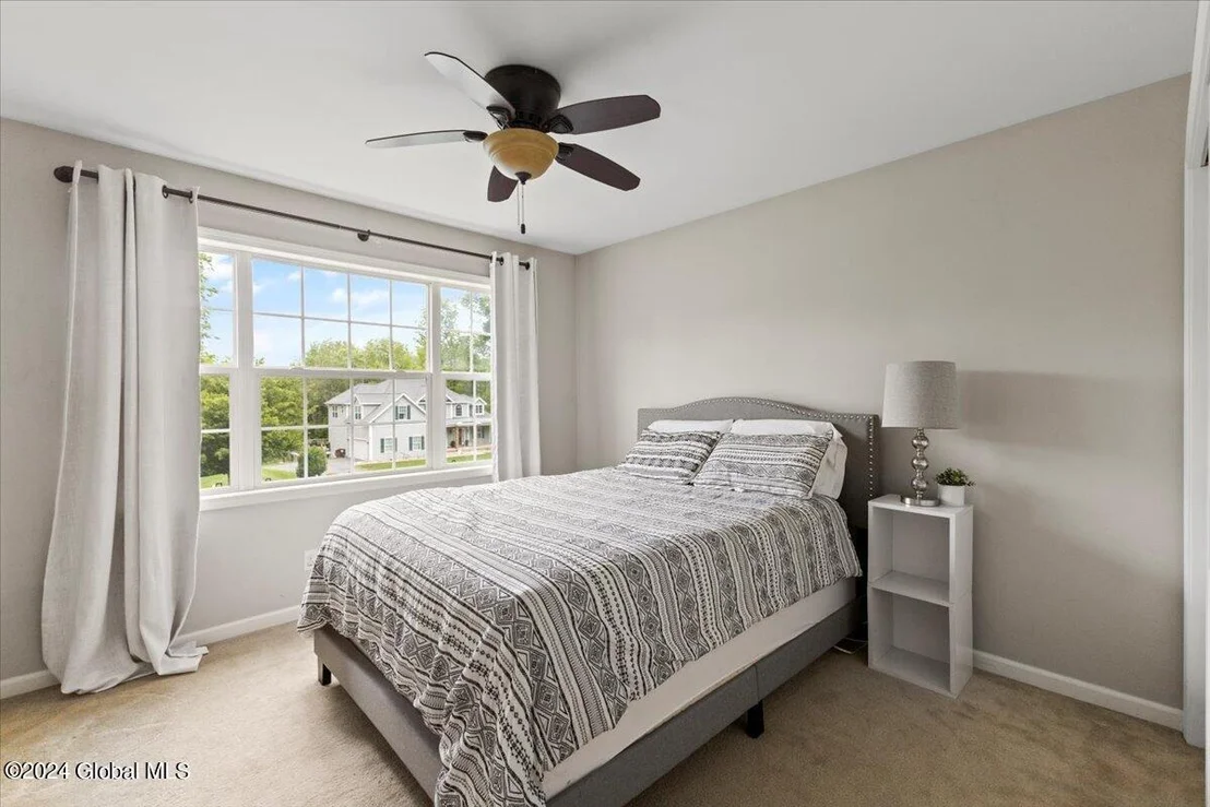 Photo of 927 Mac Arthur Drive