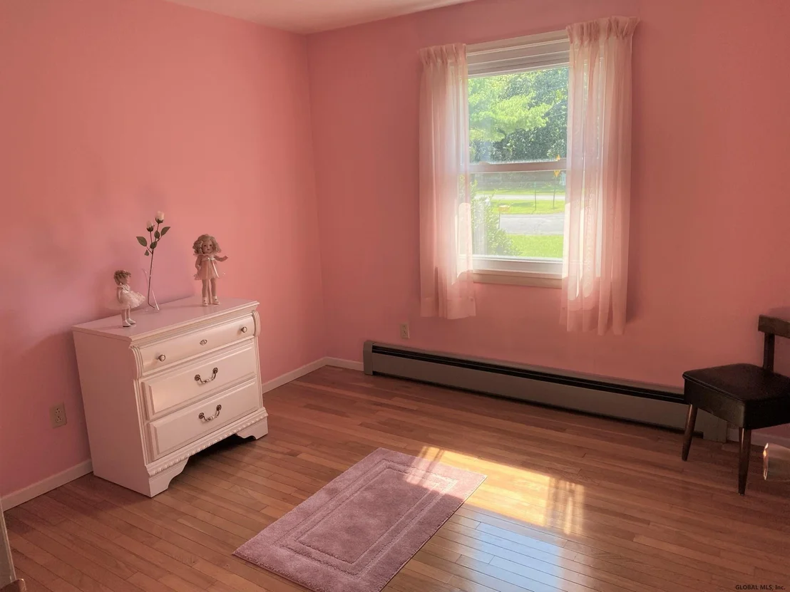 Photo of 51 MANCHESTER Drive
