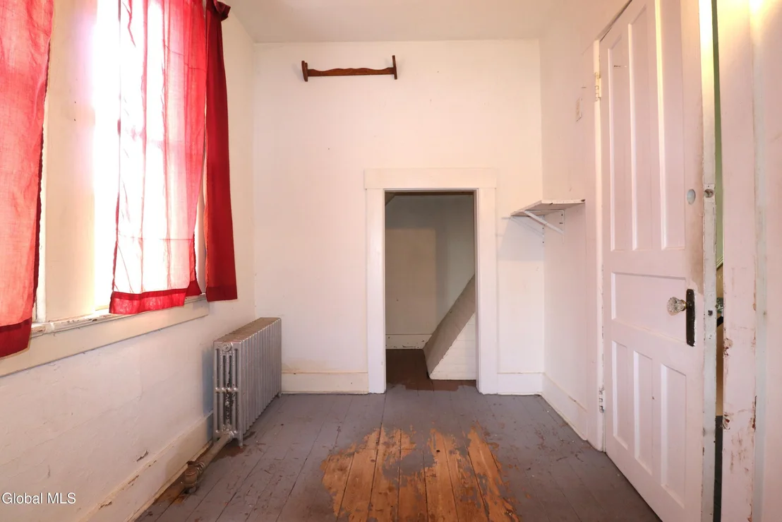 Photo of 10 Daggett Terrace
