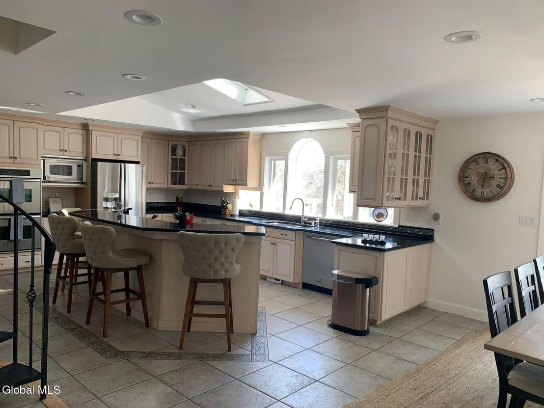 Photo of 2820 Balltown Road