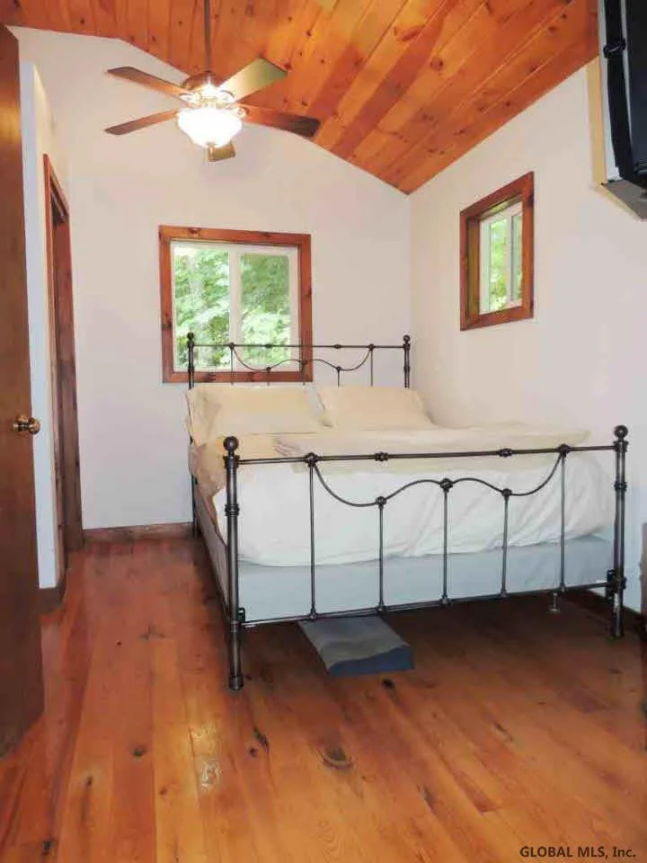 Photo of 167 Upper Road Way