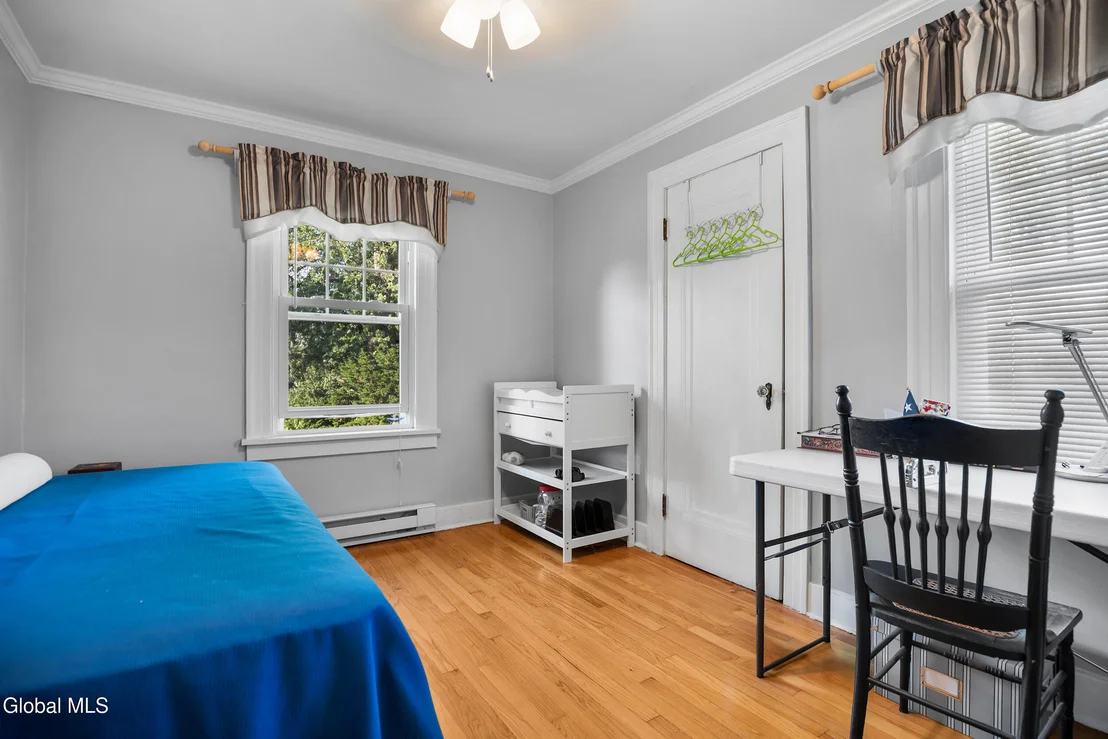 Photo of 820 Central Parkway