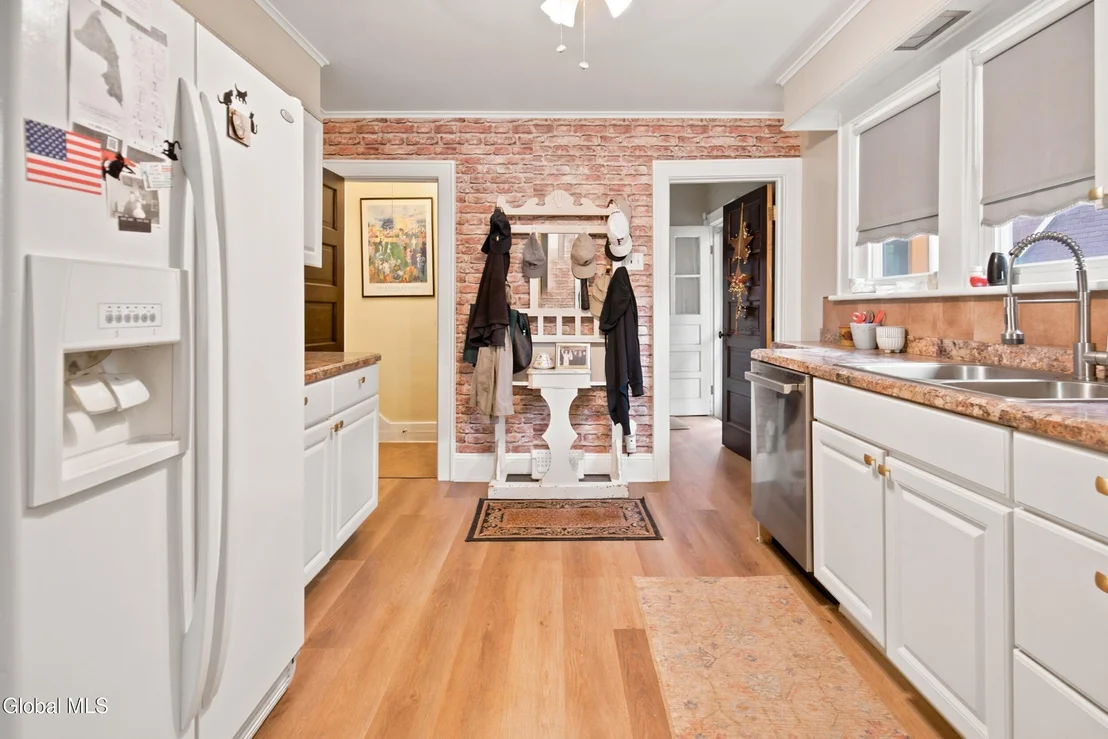Photo of 1355 Union Street
