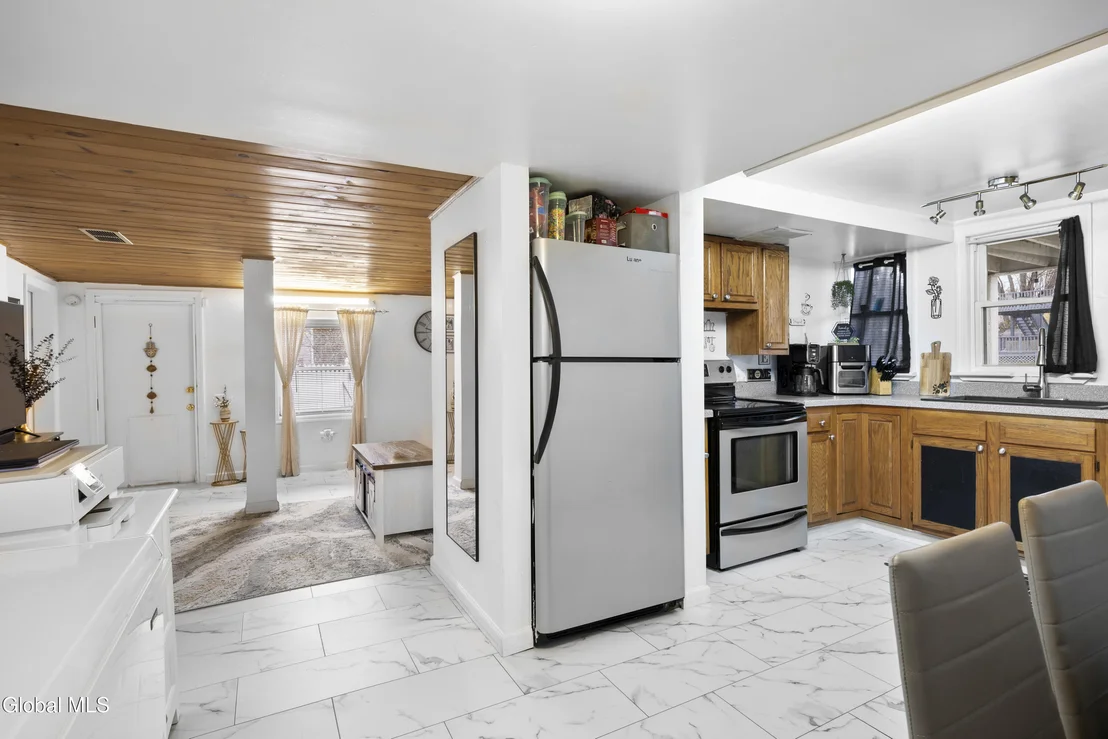 Photo of 79 Starr Avenue