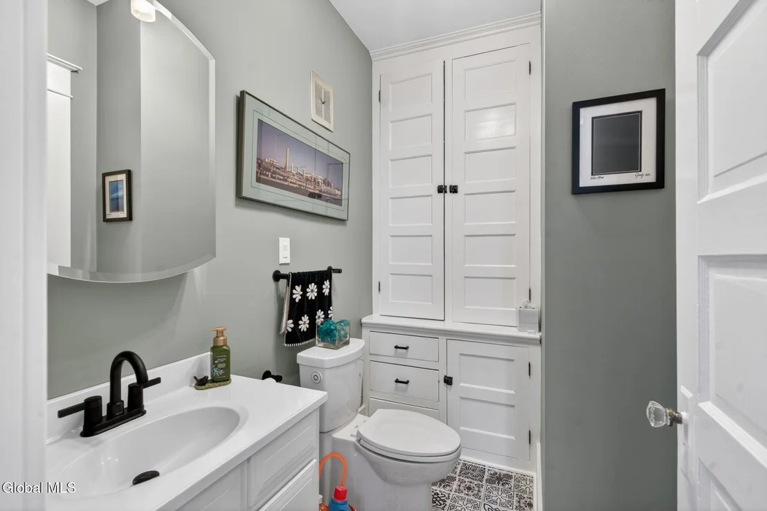 Photo of 446 Yates Street