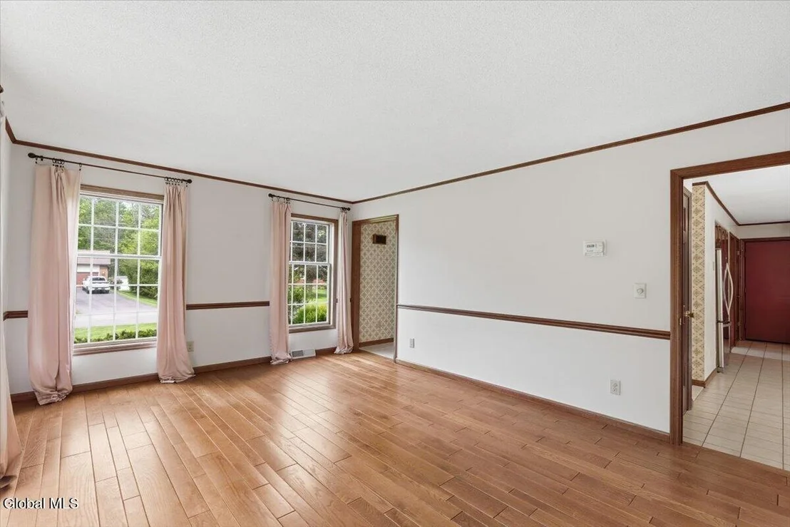 Photo of 908 Mohegan Road