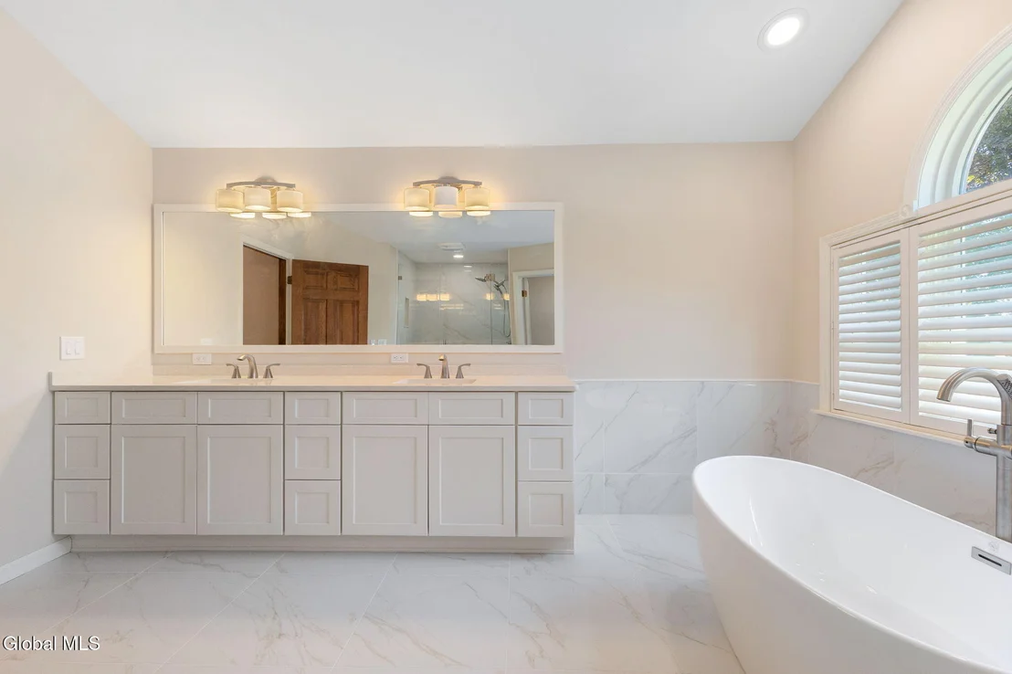 Photo of 3079 New Williamsburg Drive