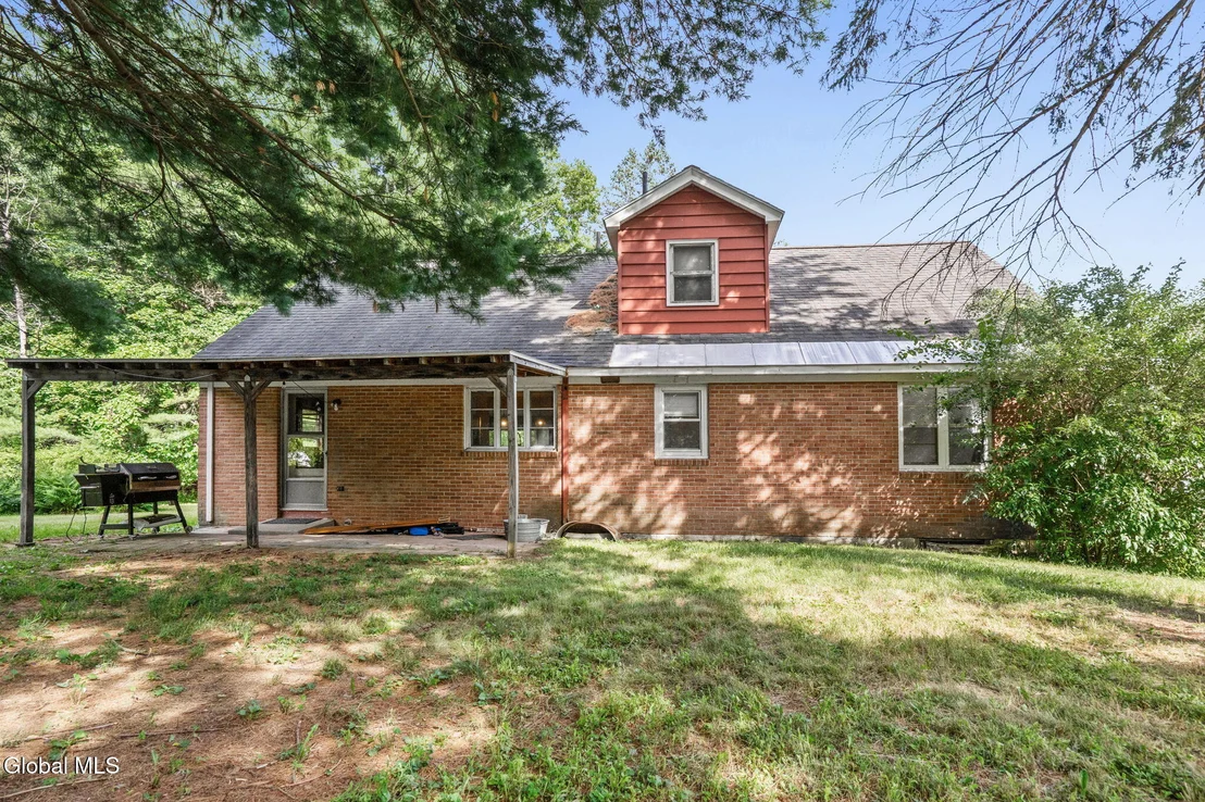 Photo of 1079 Winne Road