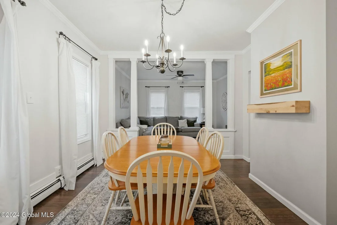 Photo of 35 Mountainview Avenue