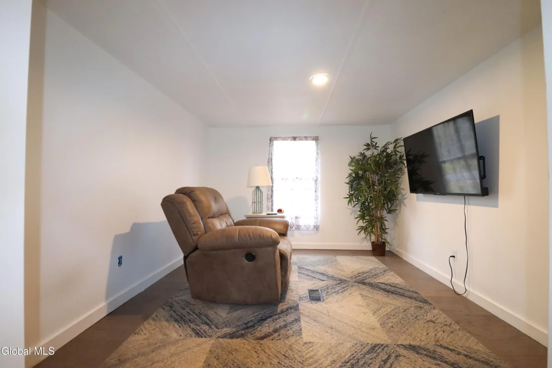 Photo of 48 Comstock Road