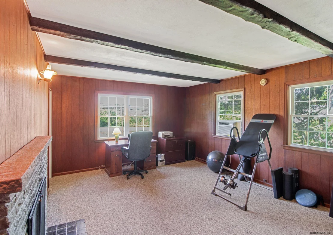 Photo of 2158 RIVER Road
