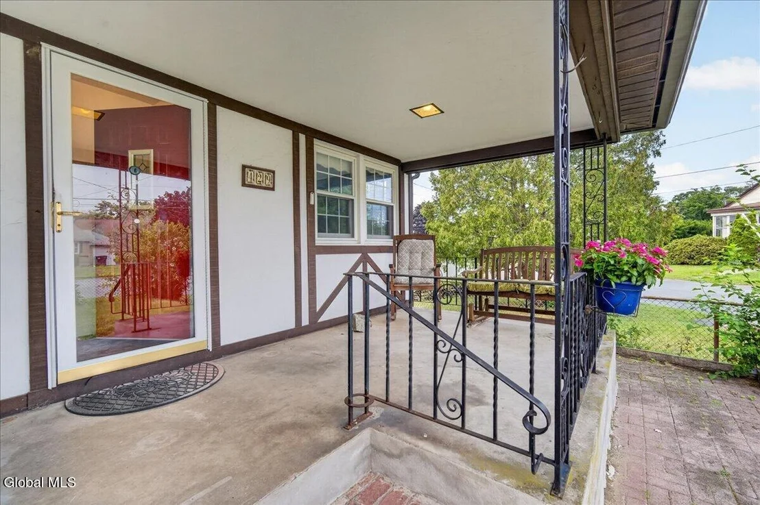 Photo of 429 Delaware Avenue