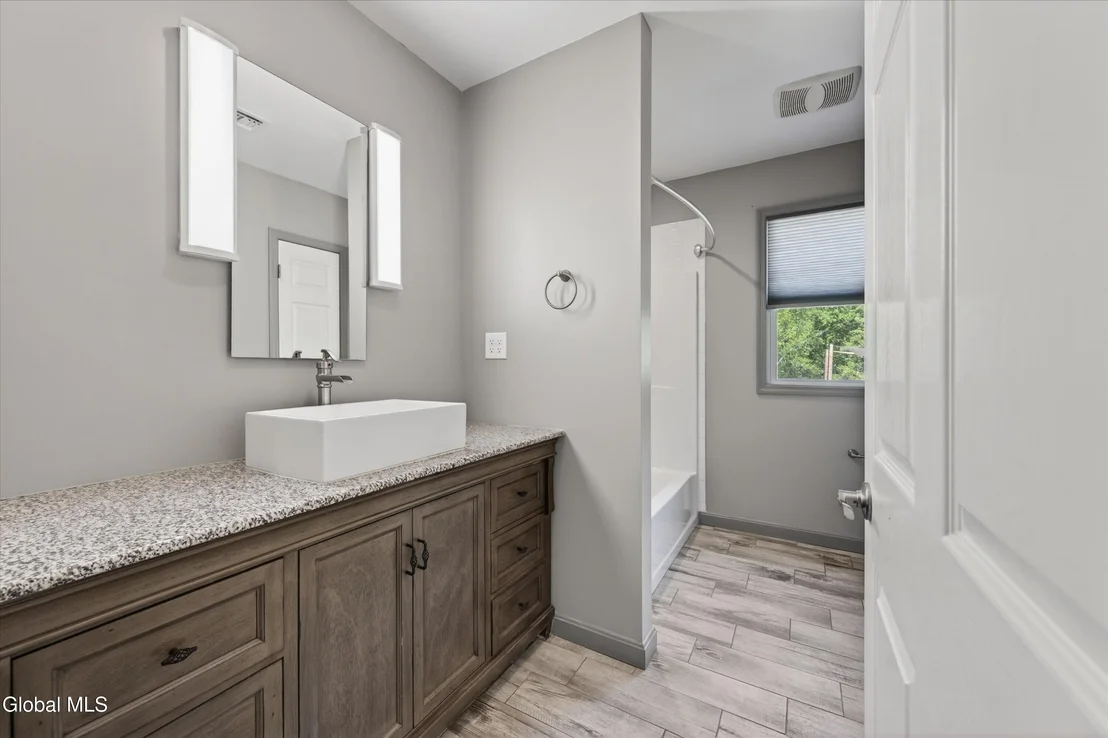 Photo of 162 Clamsteam Road