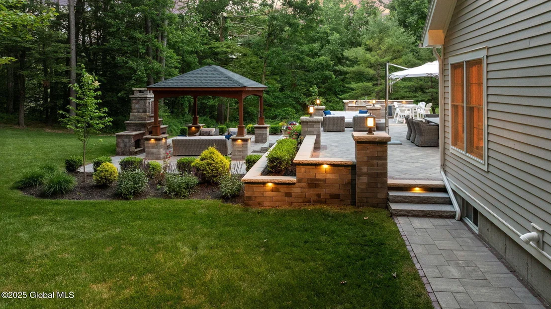 Photo of 428 Ridgehill Road