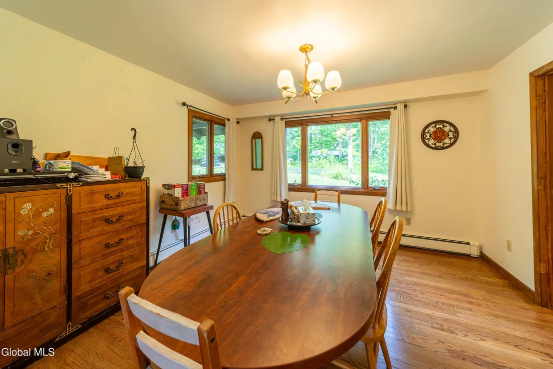 Photo of 588 Bagdad Road