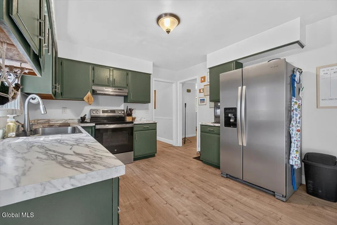 Photo of 8 Cypress Pt