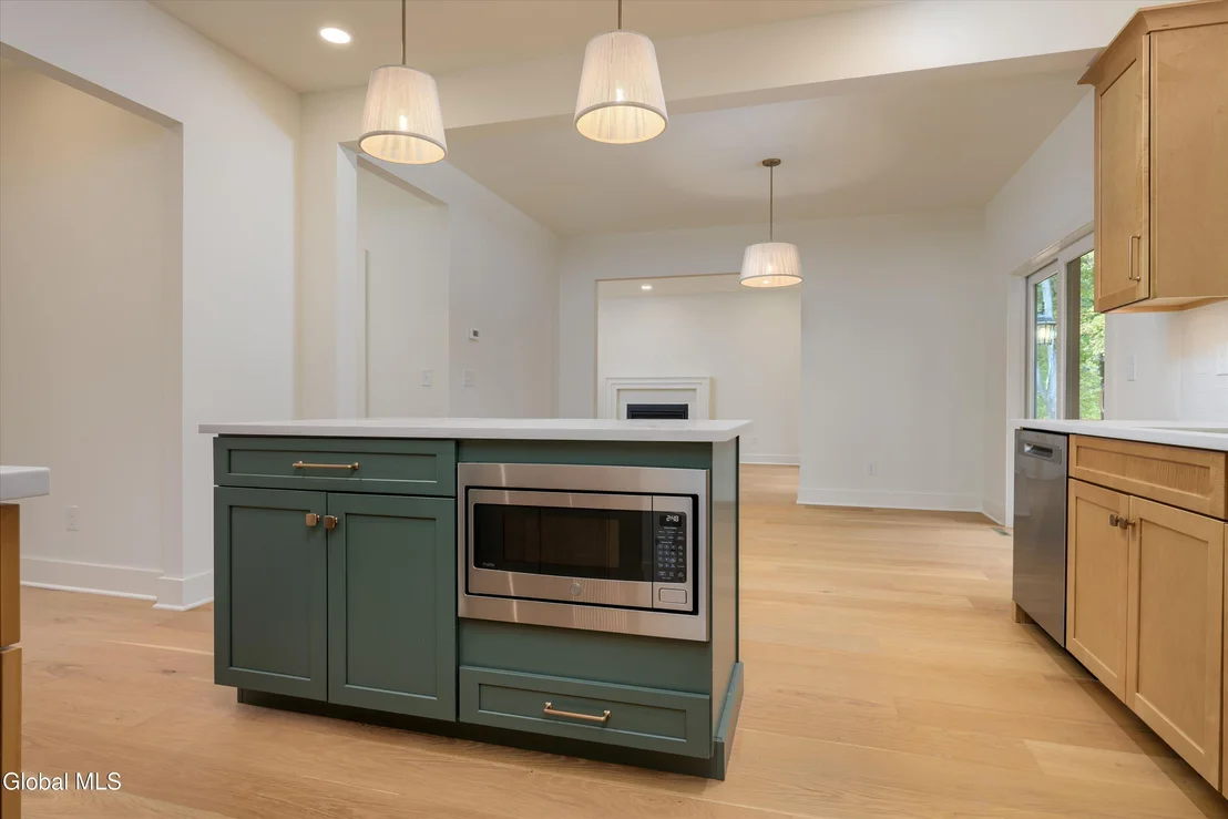 Photo of 1737 Crescent Road