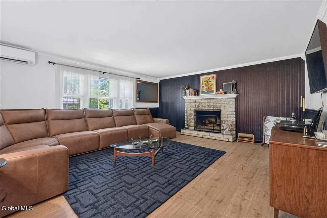 Photo of 8 Cypress Pt
