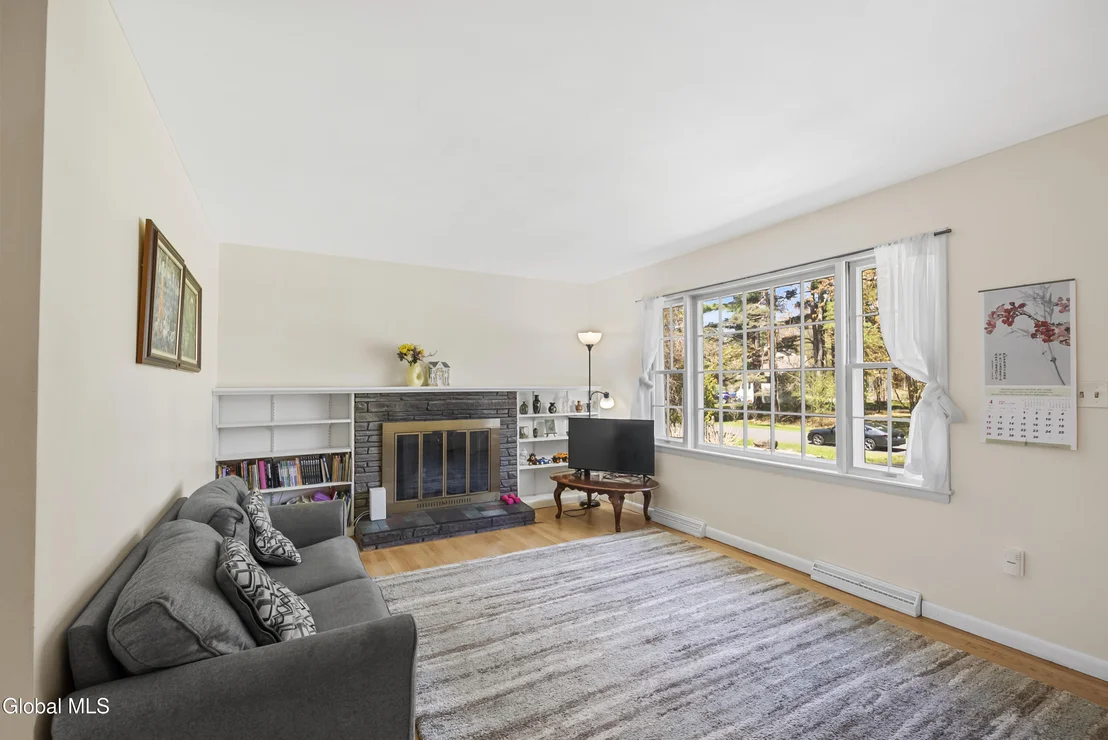 Photo of 141 Birchwood Drive