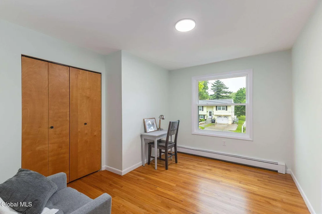 Photo of 34 Wolfert Avenue