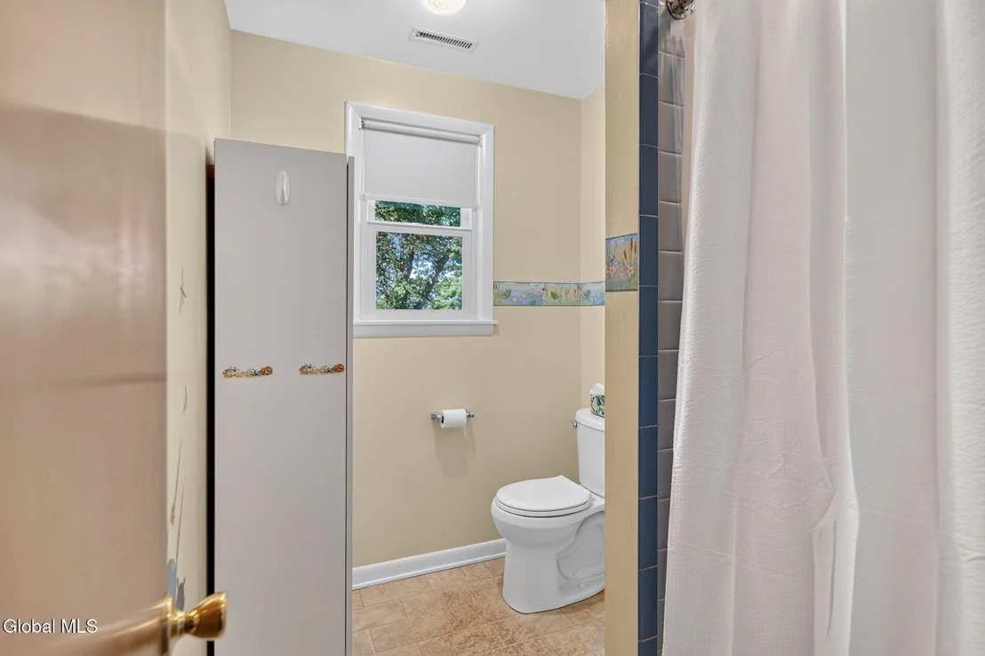 Photo of 96 Forts Ferry Road