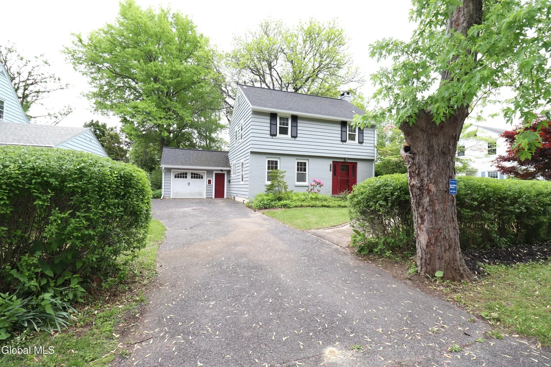 Photo of 2132 Niskayuna Drive